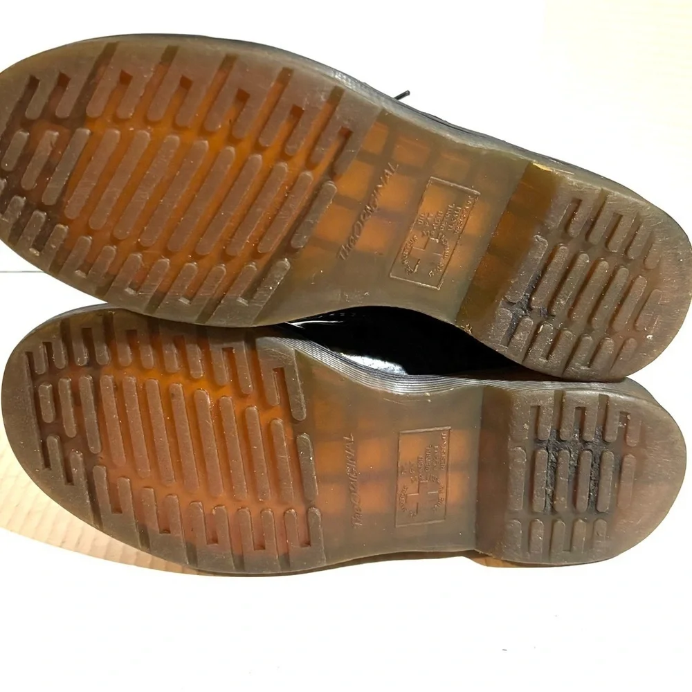 Dr. Martens glossy black